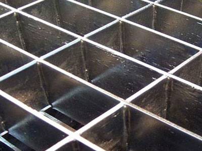 插接鋼格板也稱為對插鋼格板它是由一定尺寸的普碳扁鋼....